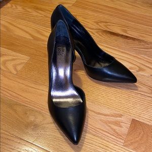 Never worn pumps by Bleecker & Bond size 9.5